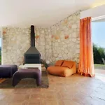 Vitardiere Vila *
